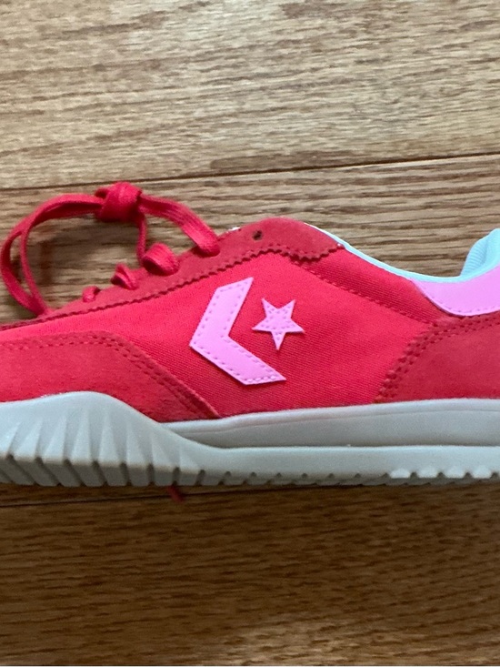 Converse Red Low-Top Suede & Canvas Sneakers New with Tags - Picture 2 of 5